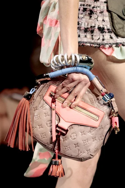 Look 37
